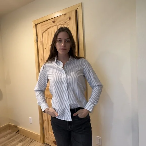 Levi’s Classic Fit NWT Striped Button-Up Shirt - Picture 2 of 7